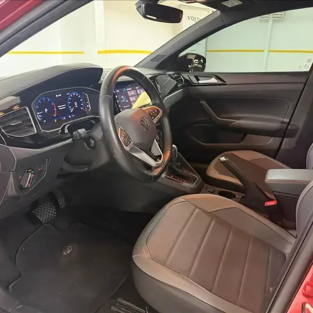 Volkswagen NIVUS 1.0 200 TSI TOTAL FLEX HIGHLINE AUTOMÁTICO