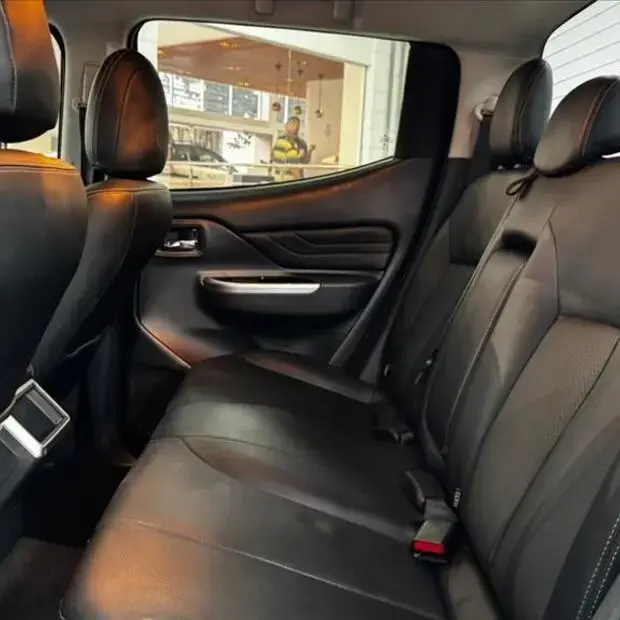 Mitsubishi L200 TRITON 2.4 16V TURBO DIESEL SPORT HPE-S CD 4P 4X4 AUTOMÁTICO