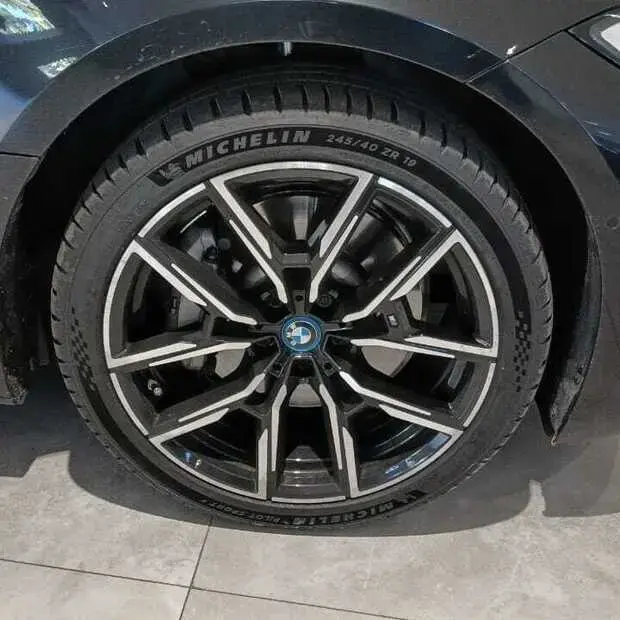 Bmw i4 eDrive 35 M Sport (Aut.) (Elétrico)