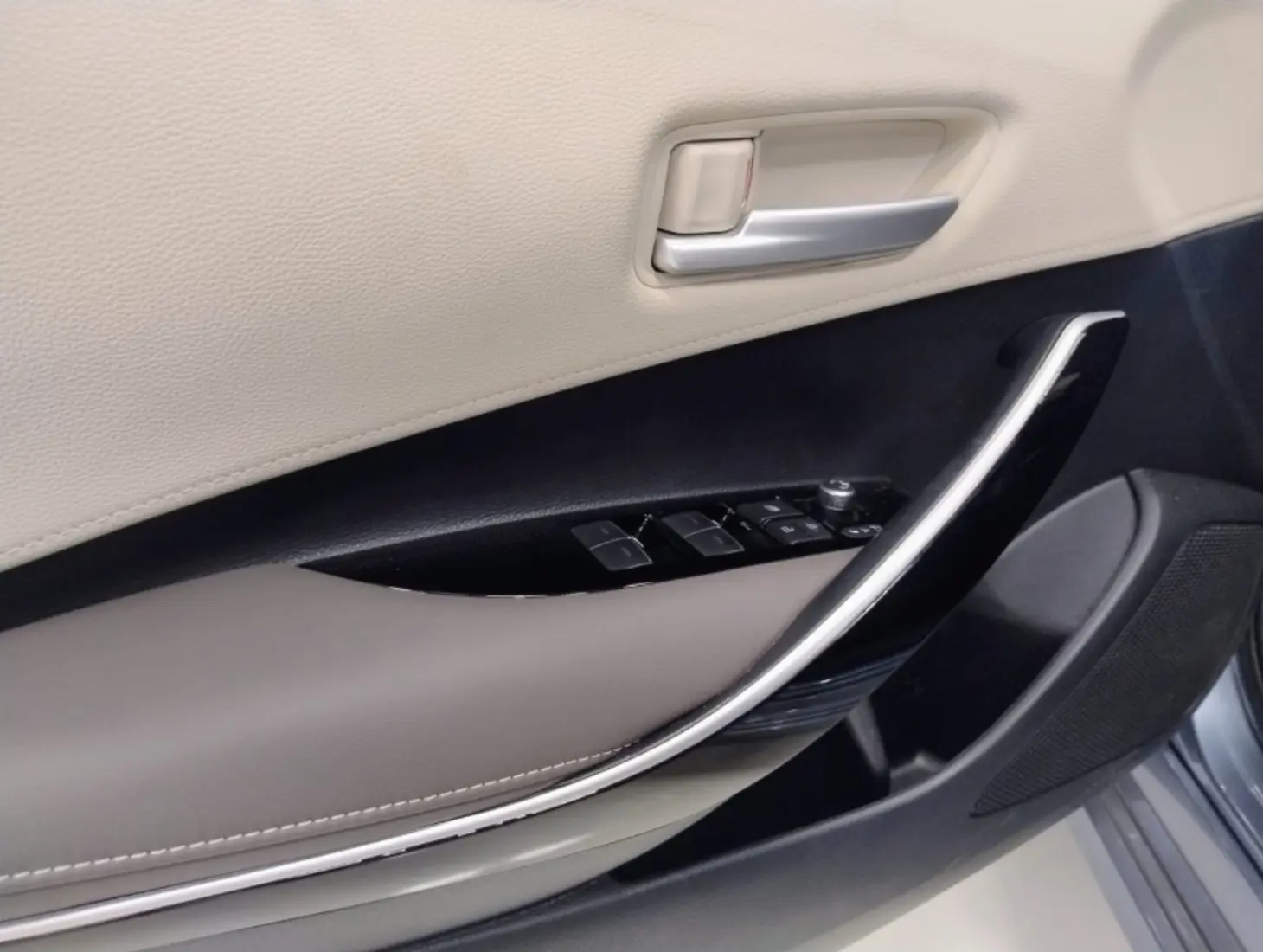 galeria COROLLA CROSS