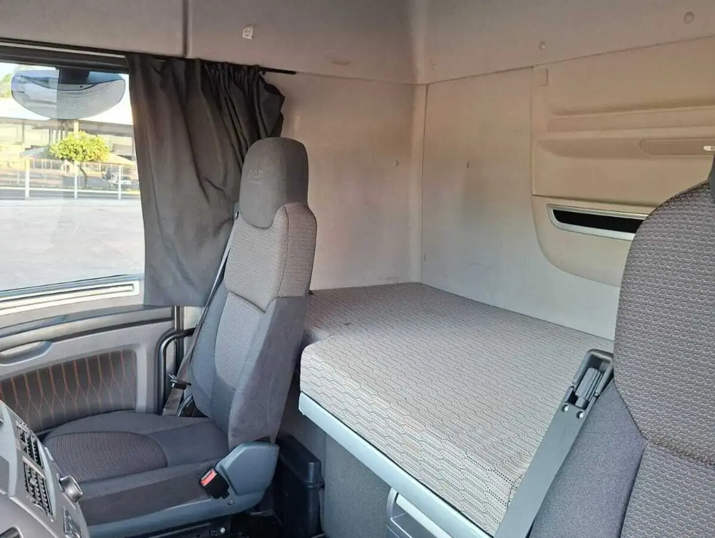 galeria DAF XF FTT 530 6x4