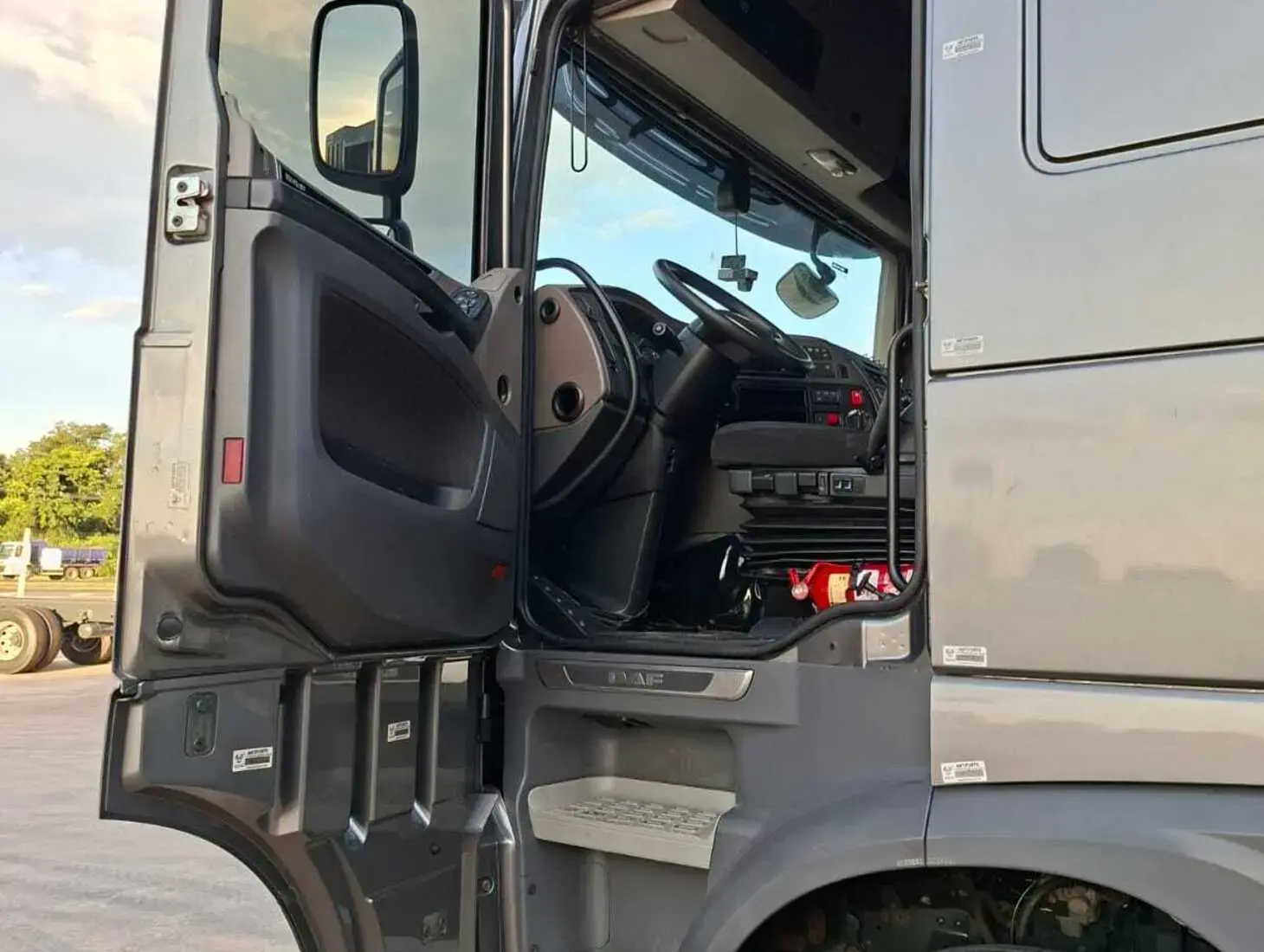 galeria DAF XF FTT 530 6x4