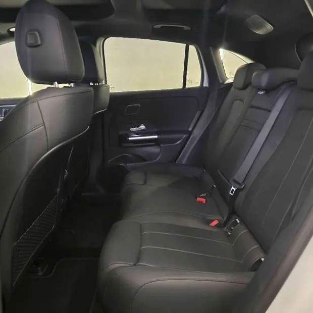 Mercedes Benz EQA 250 66,5 KW ELÉTRICO