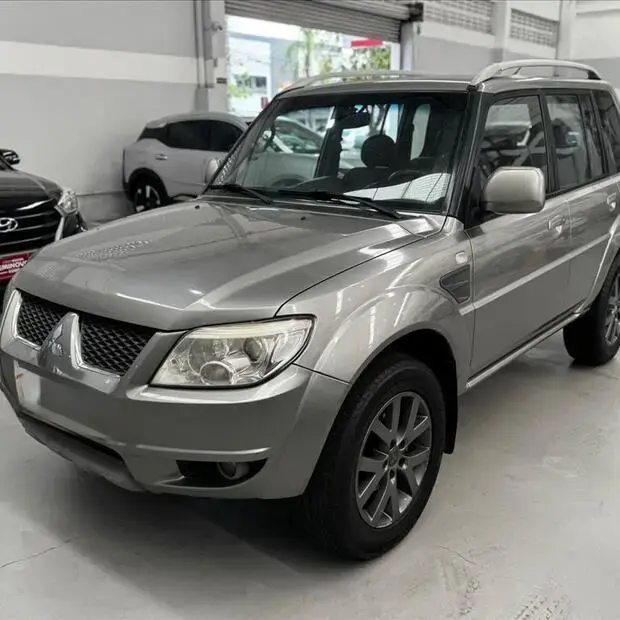 Mitsubishi PAJERO TR4 2.0 4X2 16V 140CV FLEX 4P AUTOMÁTICO