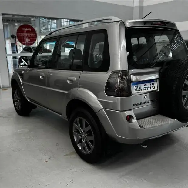 Mitsubishi PAJERO TR4 2.0 4X2 16V 140CV FLEX 4P AUTOMÁTICO