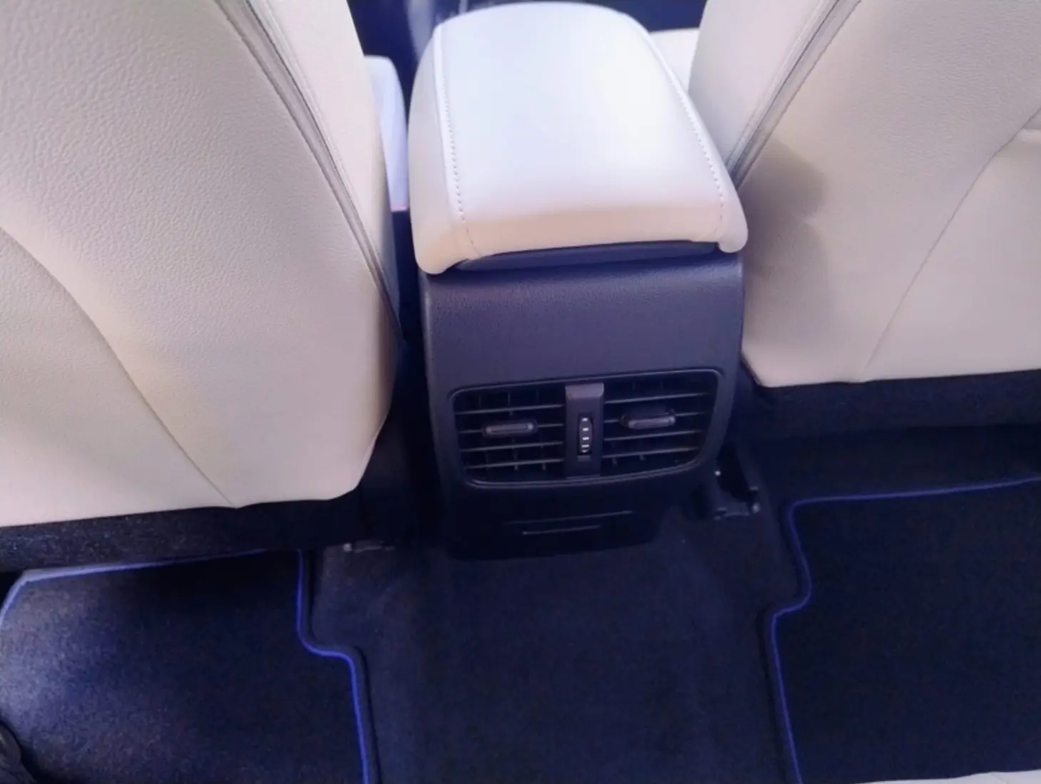 galeria COROLLA CROSS