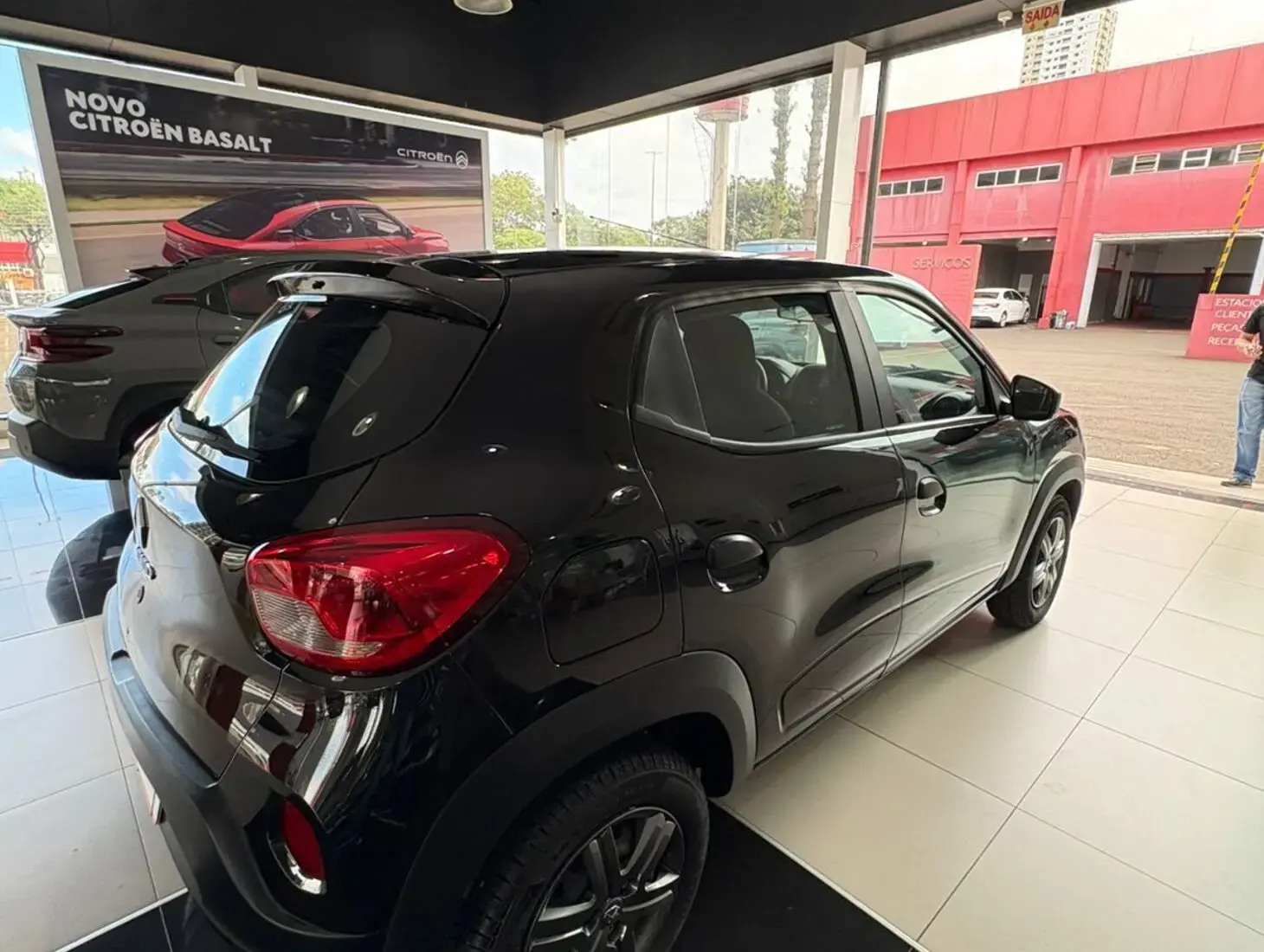 galeria KWID ZEN 1.0 MT
