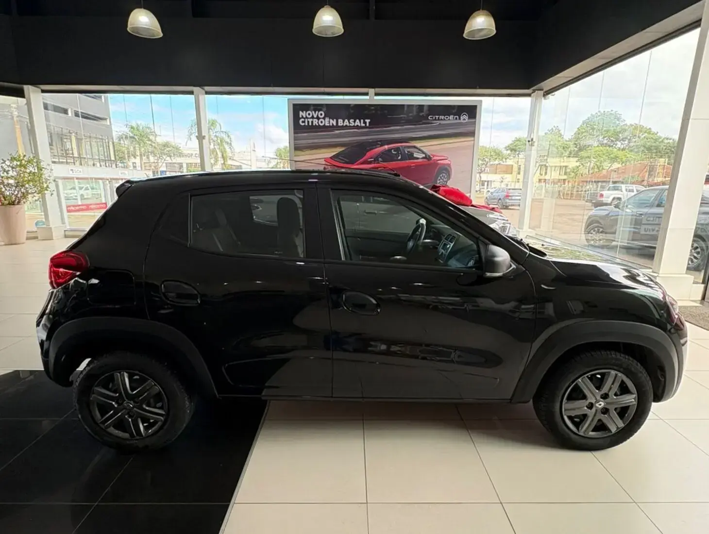 galeria KWID ZEN 1.0 MT