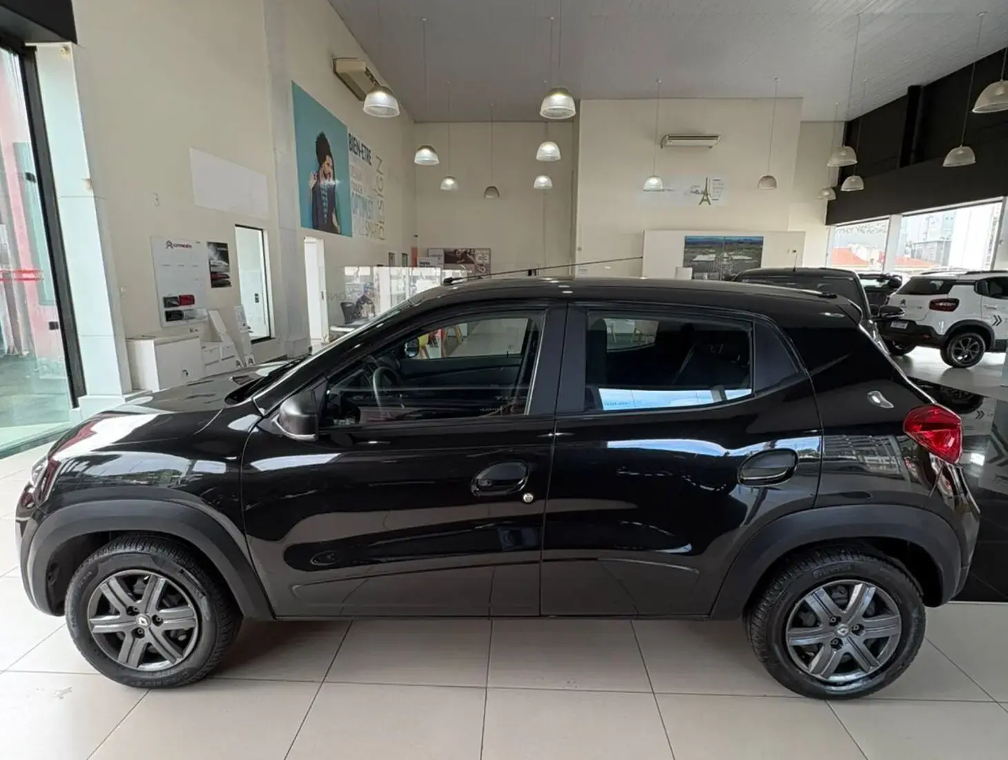 galeria KWID ZEN 1.0 MT
