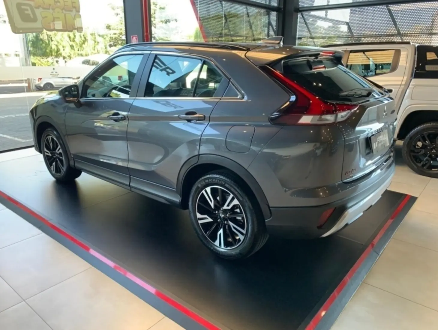 galeria ECLIPSE CROSS