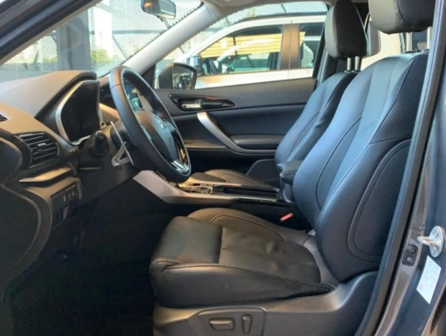 galeria ECLIPSE CROSS