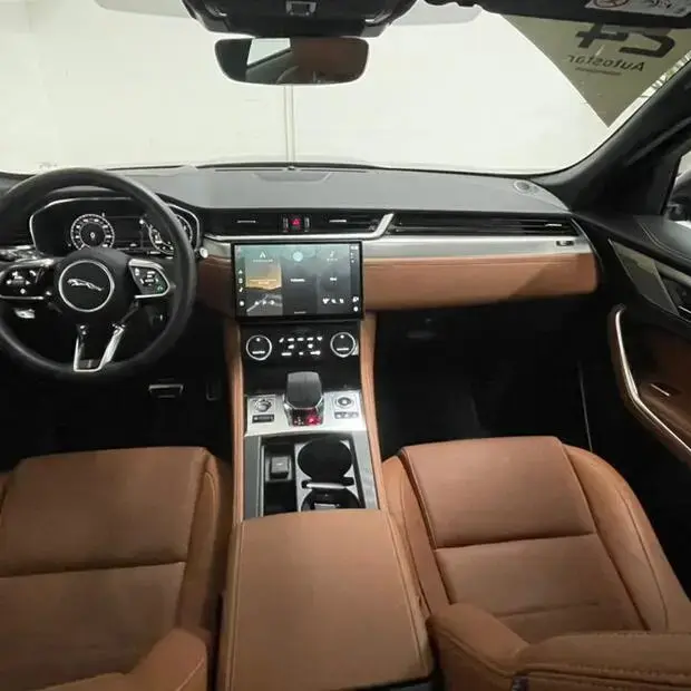 Jaguar F-Pace 2.0 R-Dynamic SE 404cv (Híbrido)