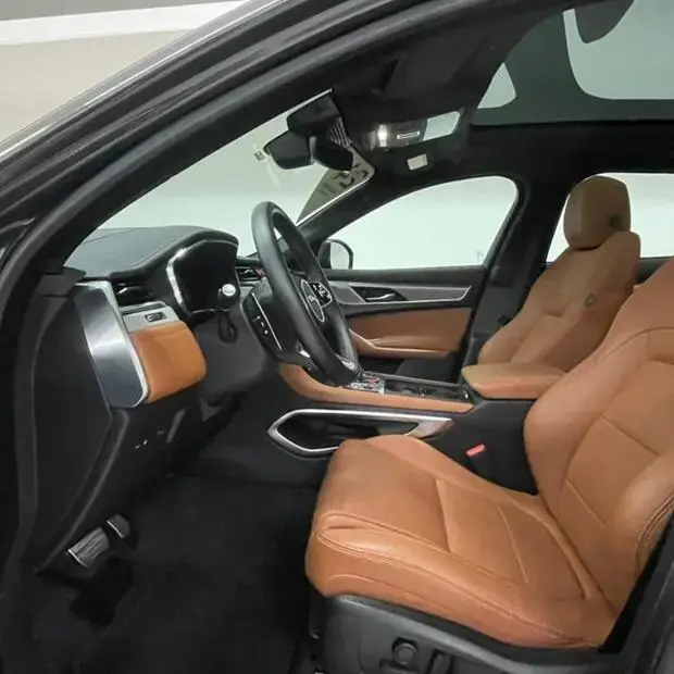 Jaguar F-Pace 2.0 R-Dynamic SE 404cv (Híbrido)