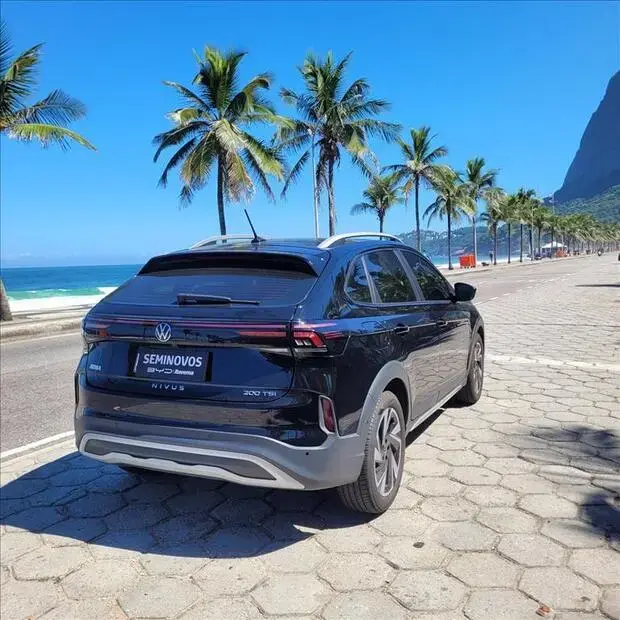 Volkswagen NIVUS 1.0 200 TSI TOTAL FLEX HIGHLINE AUTOMÁTICO