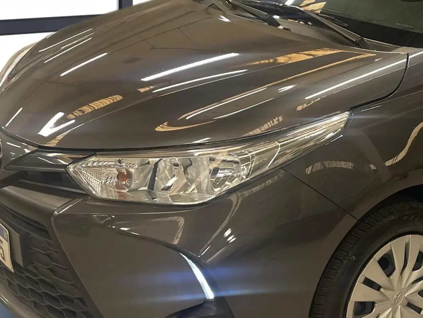 galeria Yaris Sedan