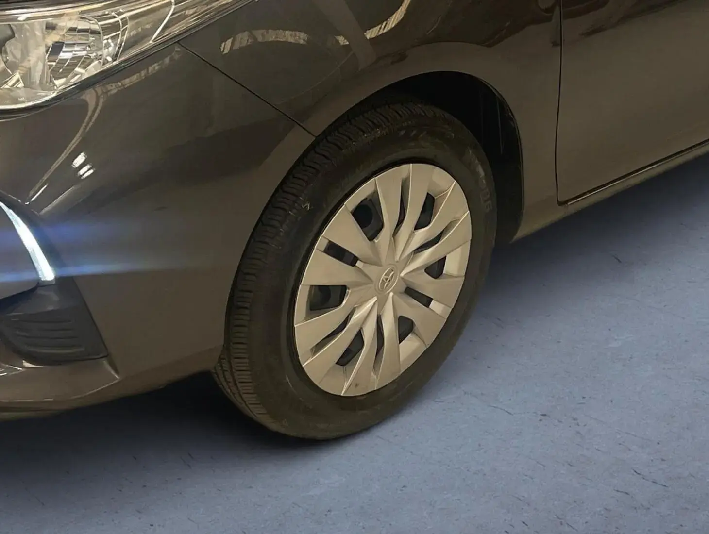 galeria Yaris Sedan