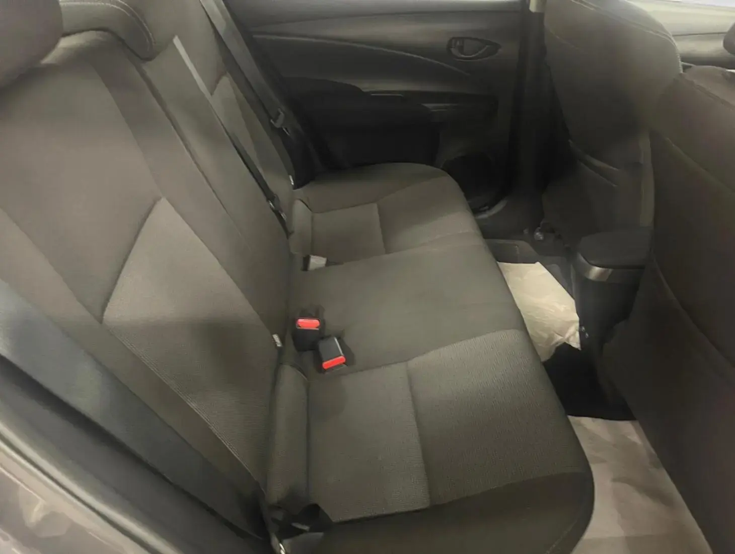 galeria Yaris Sedan