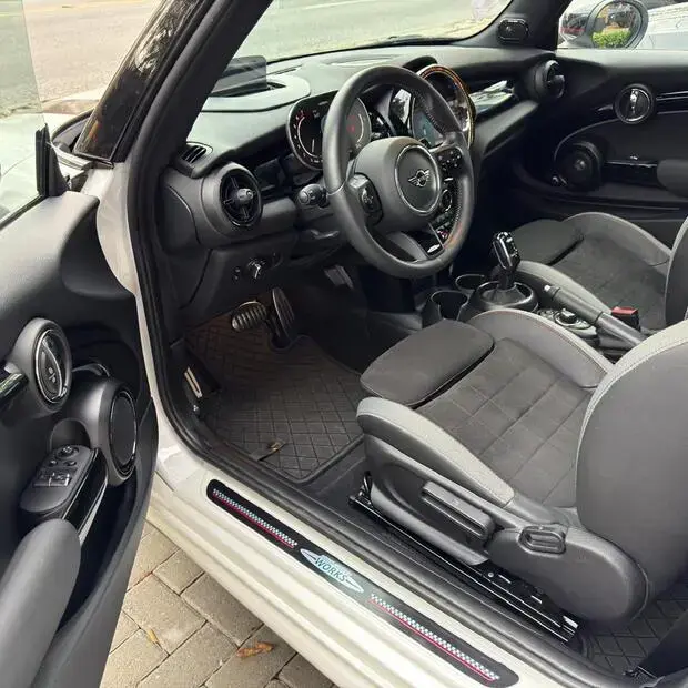 Mini John Cooper Works John Works 2.0 Turbo 3p Aut.