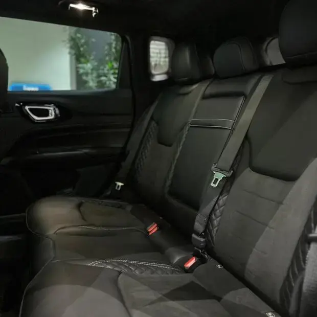 Jeep Compass Blackhawk