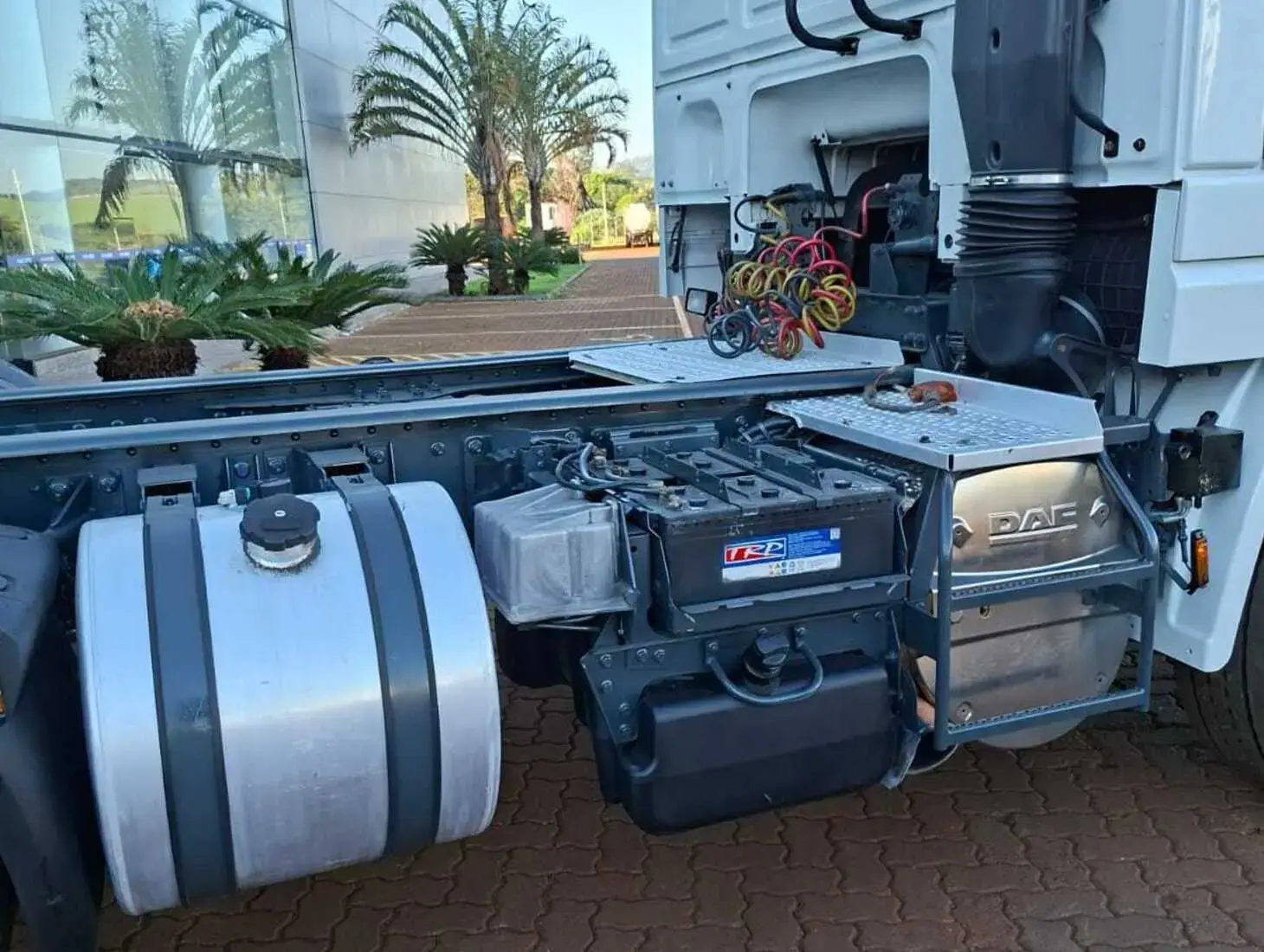 galeria DAF XF105 FTT 510A - 6X4