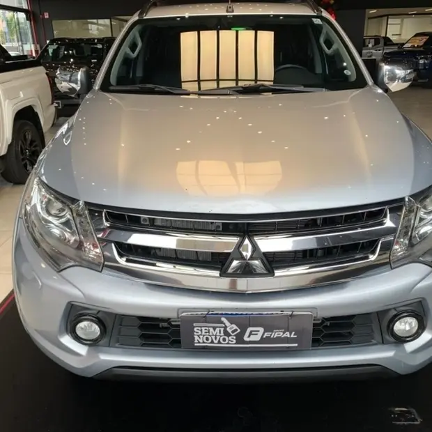 Mitsubishi L200 TRITON 2.4 16V TURBO DIESEL SPORT HPE-S CD 4P 4X4 AUTOMÁTICO