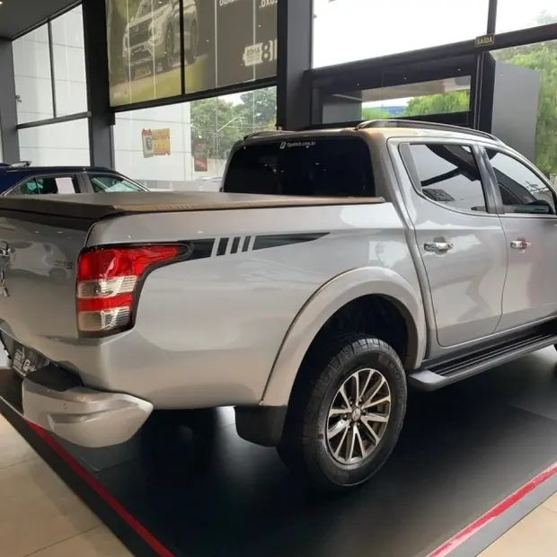Mitsubishi L200 TRITON 2.4 16V TURBO DIESEL SPORT HPE-S CD 4P 4X4 AUTOMÁTICO