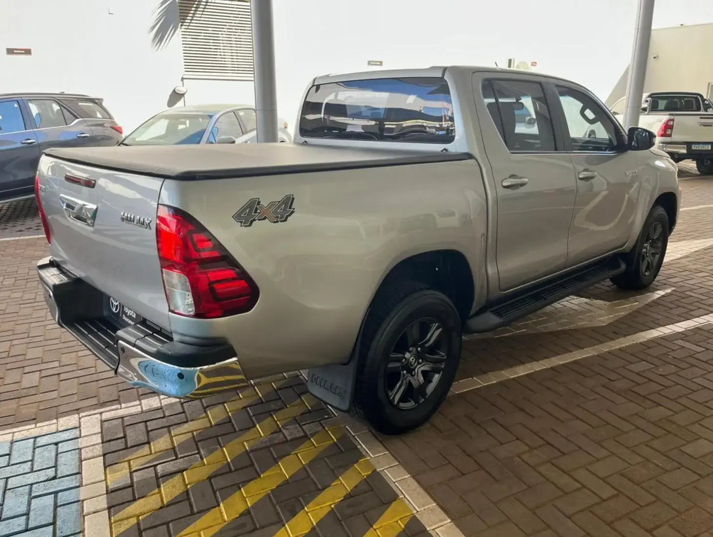 galeria HILUX SR 4X4 2.8