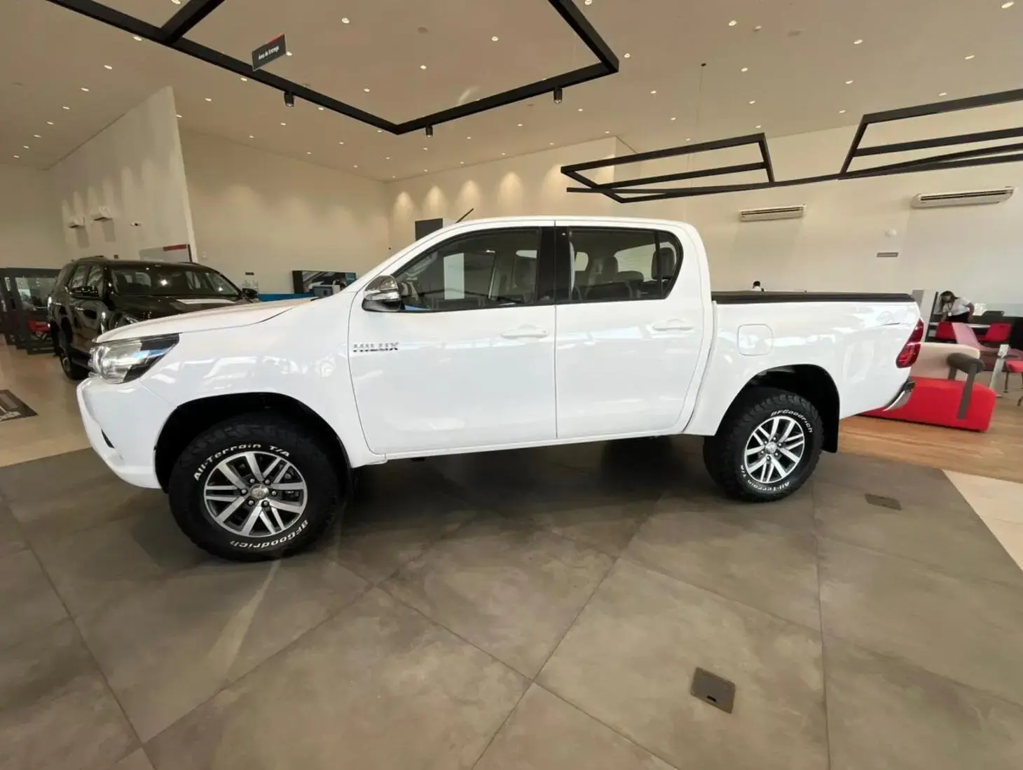 galeria HILUX SRV 4X4 2.8