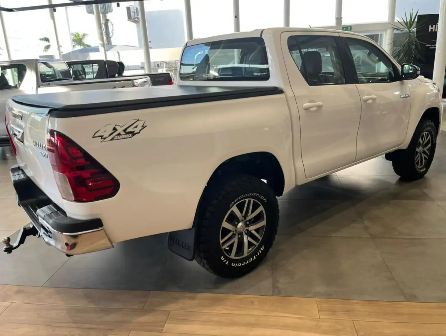 galeria HILUX SRV 4X4 2.8