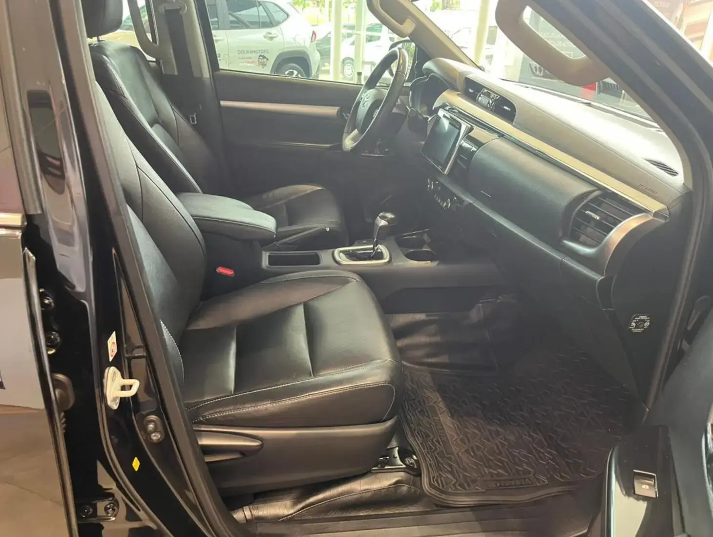 galeria HILUX SRX 4X4 2.8