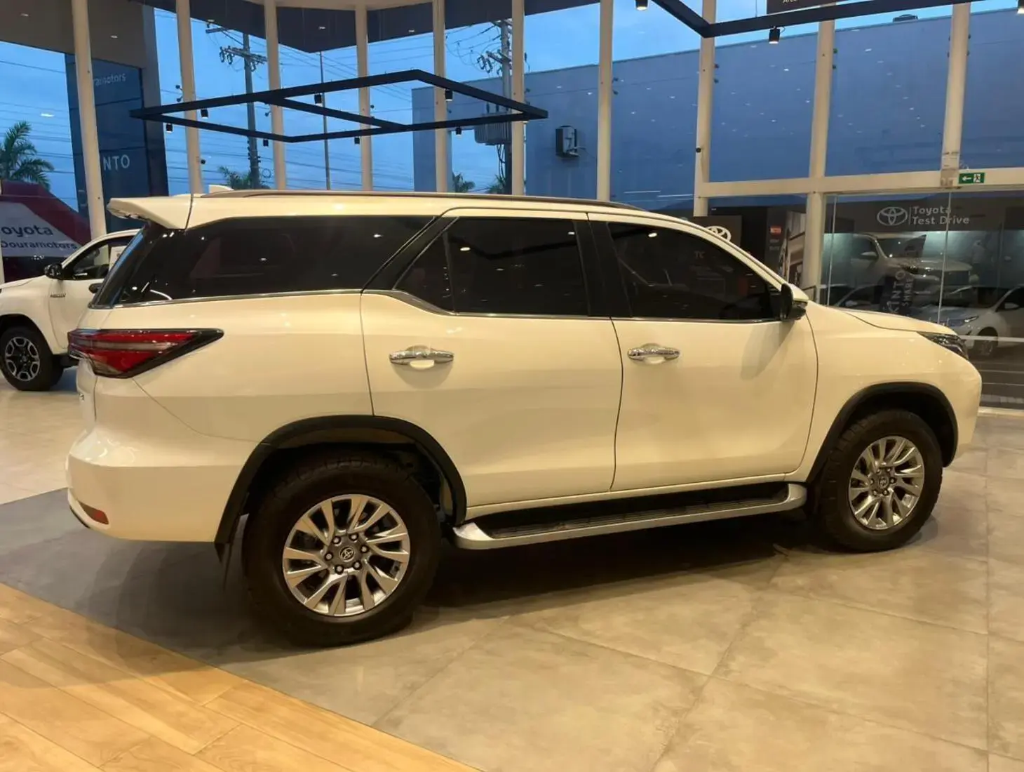 galeria SW4 SRX LUGARES 2.8 4X4