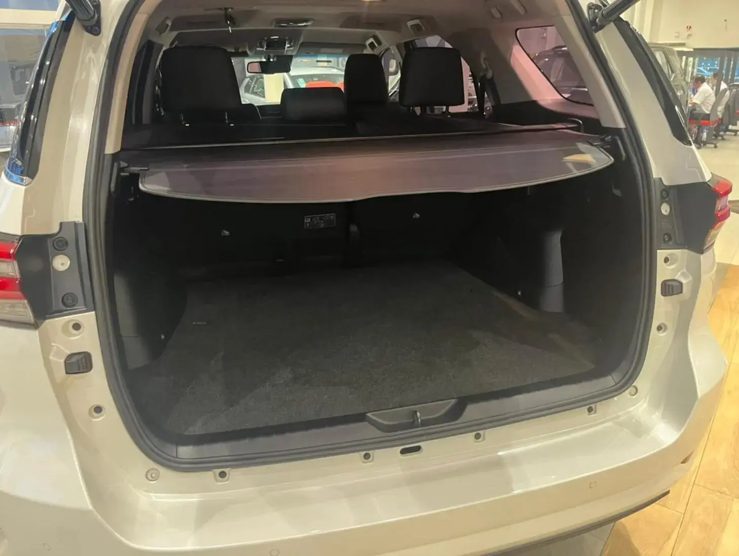 galeria SW4 SRX LUGARES 2.8 4X4