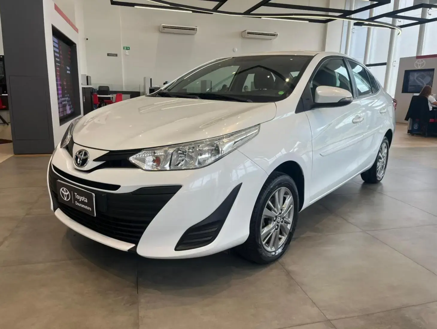 galeria YARIS CONNECT PLUS