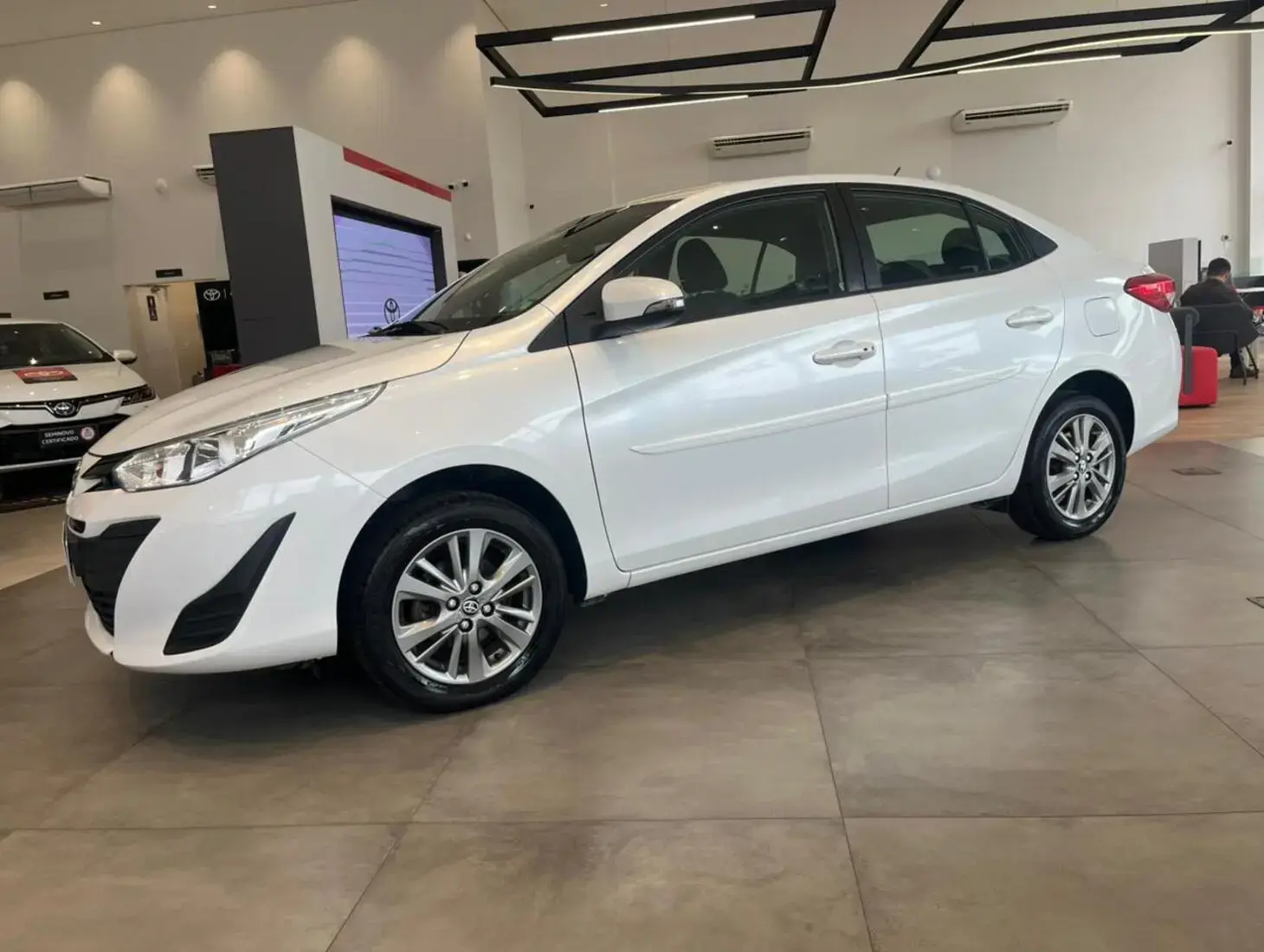 galeria YARIS CONNECT PLUS