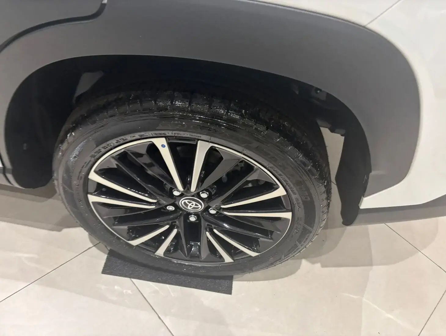 galeria Corolla Cross