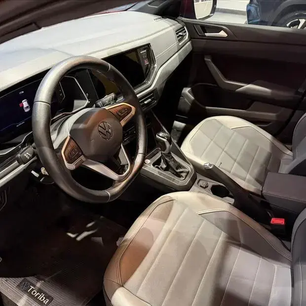 Volkswagen NIVUS 1.0 200 TSI TOTAL FLEX HIGHLINE AUTOMÁTICO