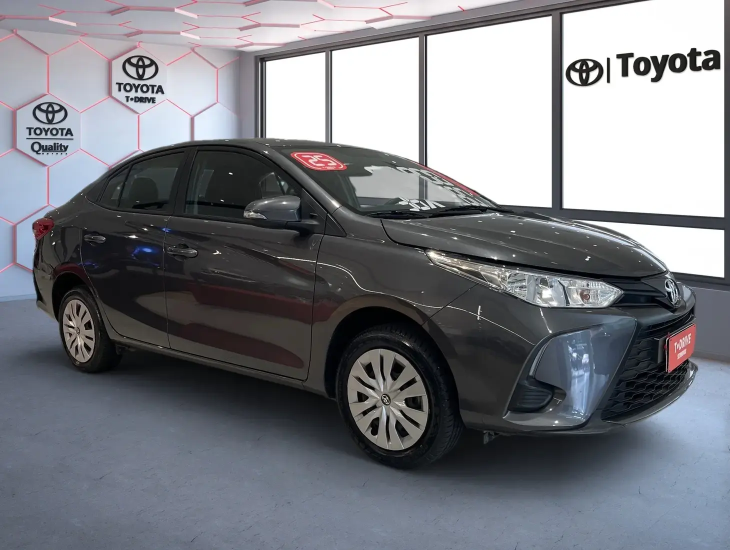 galeria Yaris Sedan