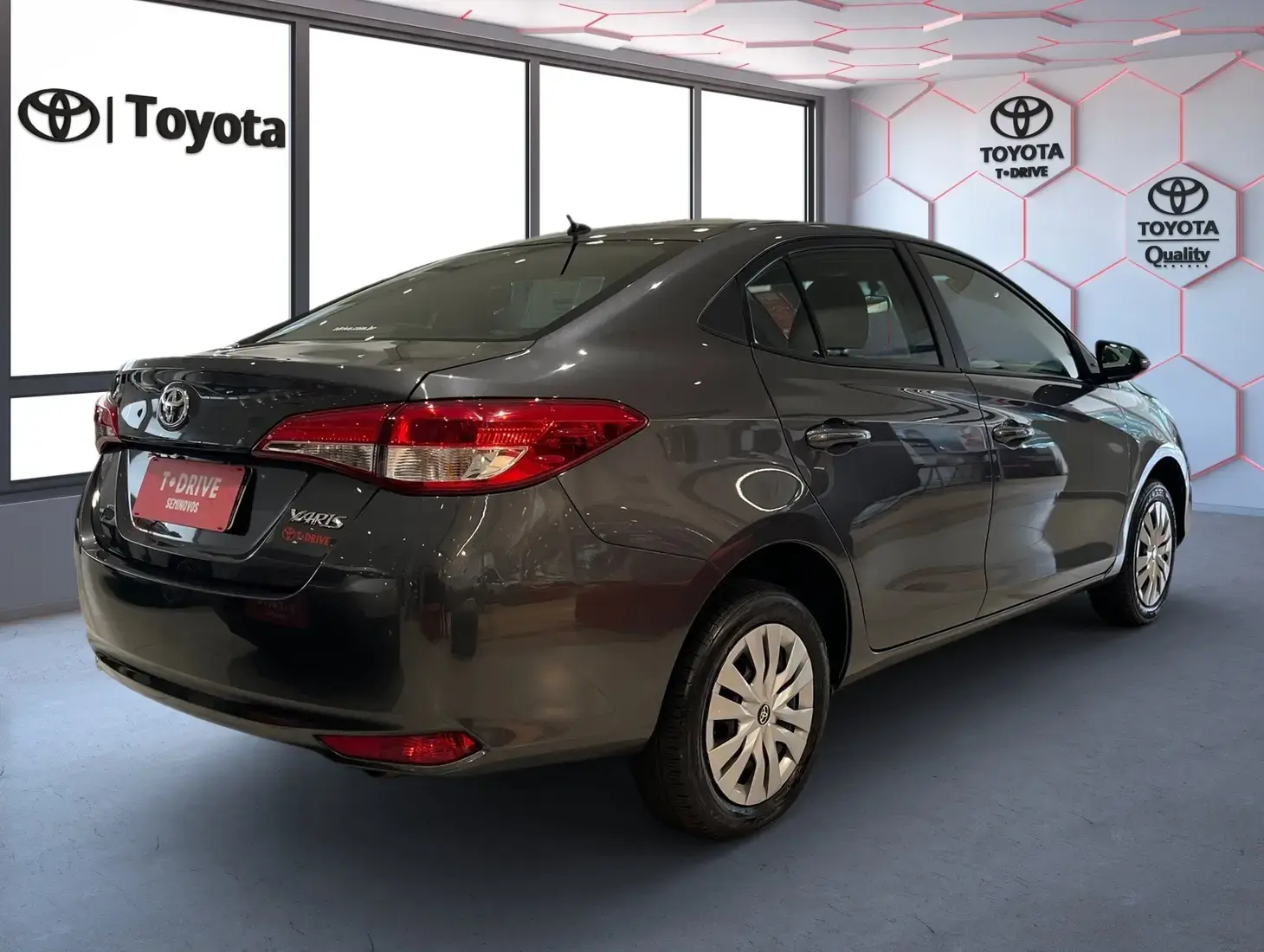 galeria Yaris Sedan