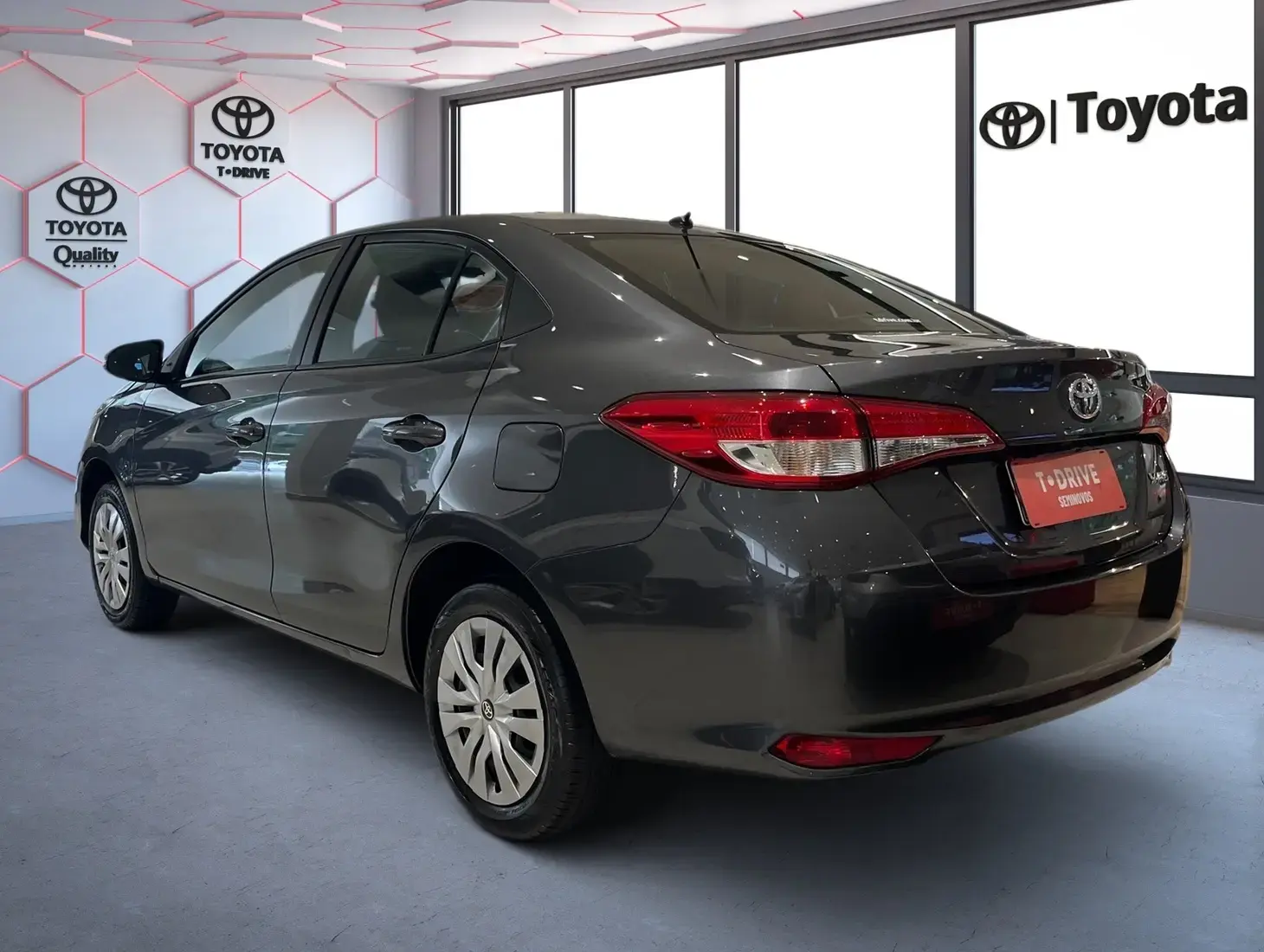 galeria Yaris Sedan