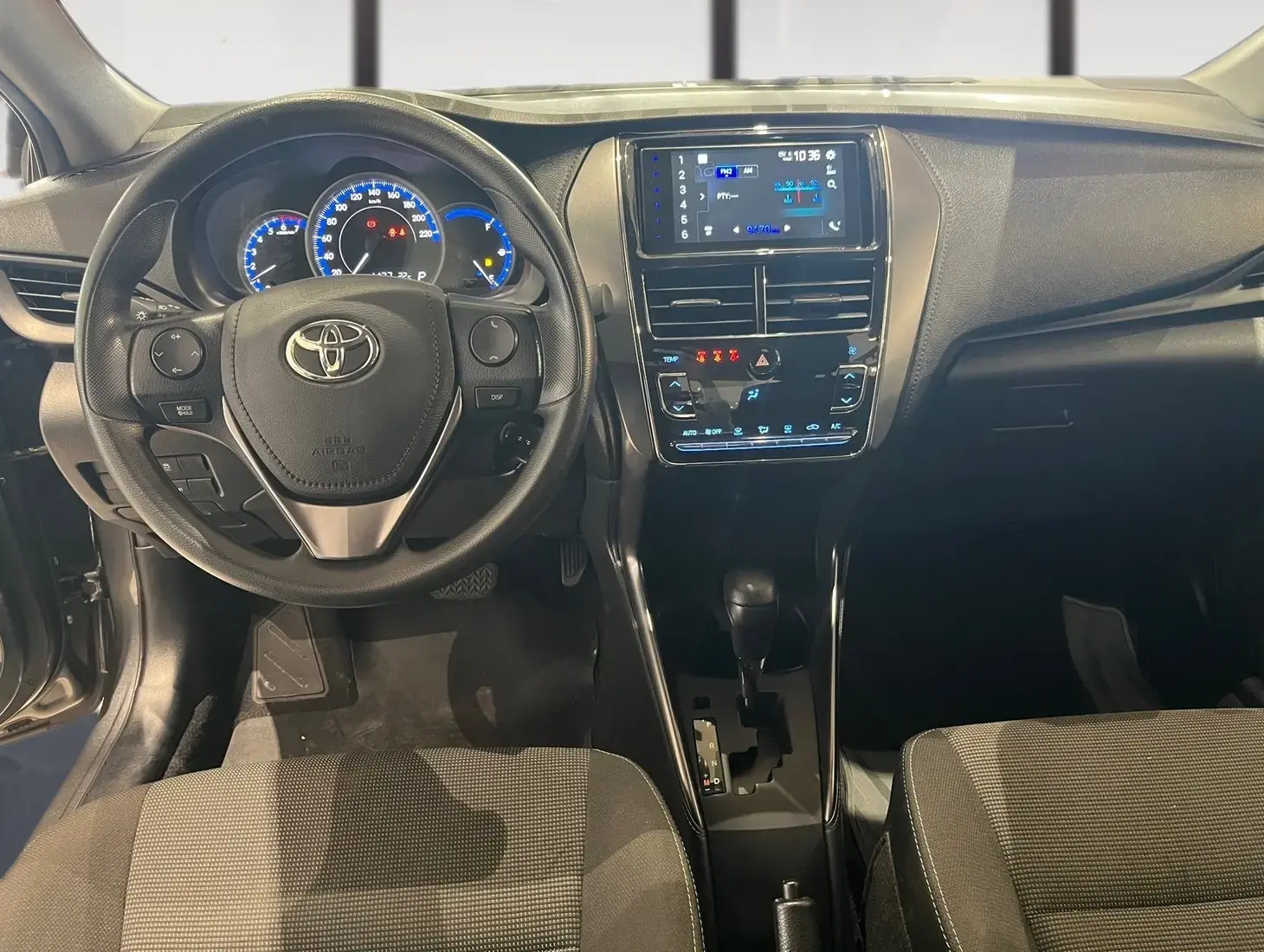 galeria Yaris Sedan