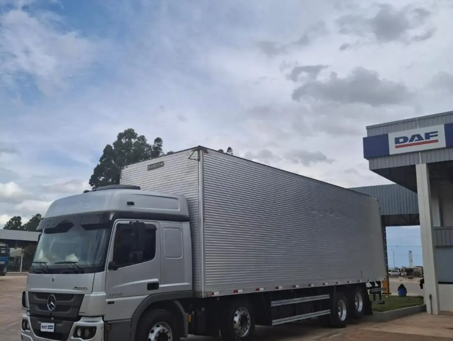 galeria MERCEDES-BENZ ATEGO 3030 - 8x2
