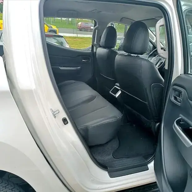 Mitsubishi L200 TRITON 2.4 16V TURBO DIESEL SPORT HPE CD 4P 4X4 AUTOMÁTICO