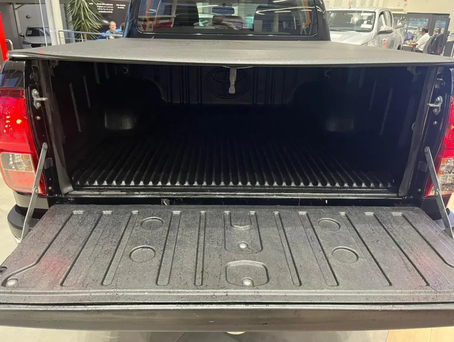 galeria HILUX SRV 4X4 2.8
