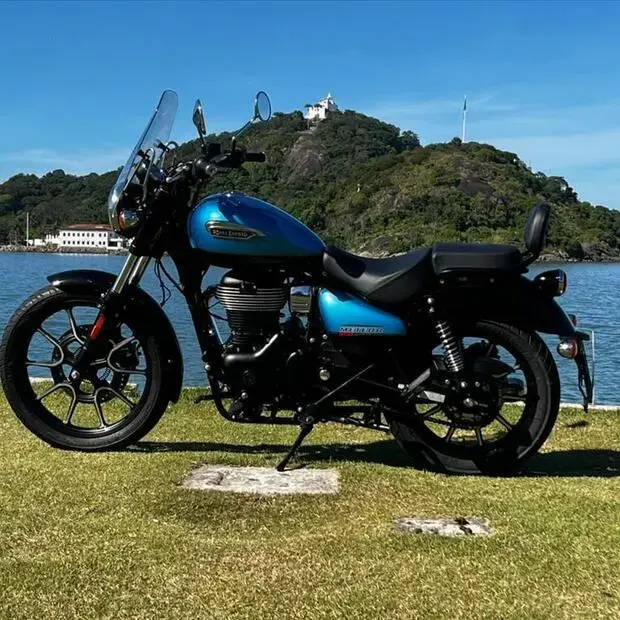 Royal Enfield METEOR 350 SUPERNOVA
