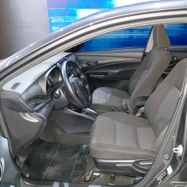 Toyota YARIS 1.5 16V FLEX SEDAN XL MULTIDRIVE