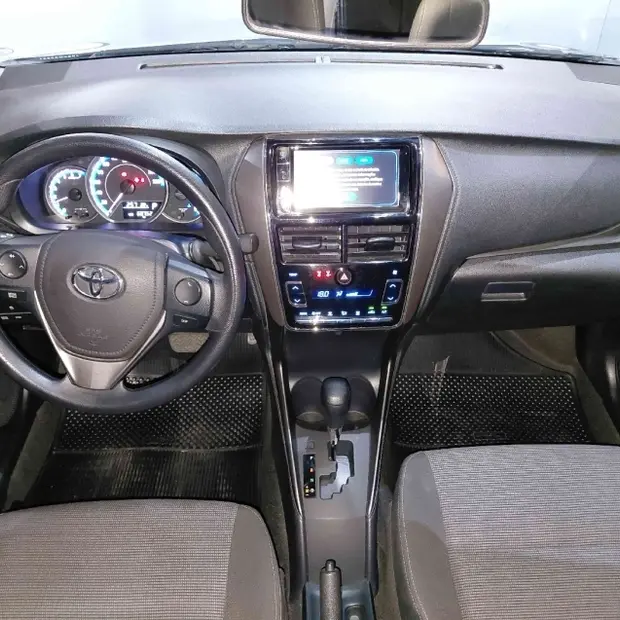Toyota YARIS 1.5 16V FLEX SEDAN XL MULTIDRIVE