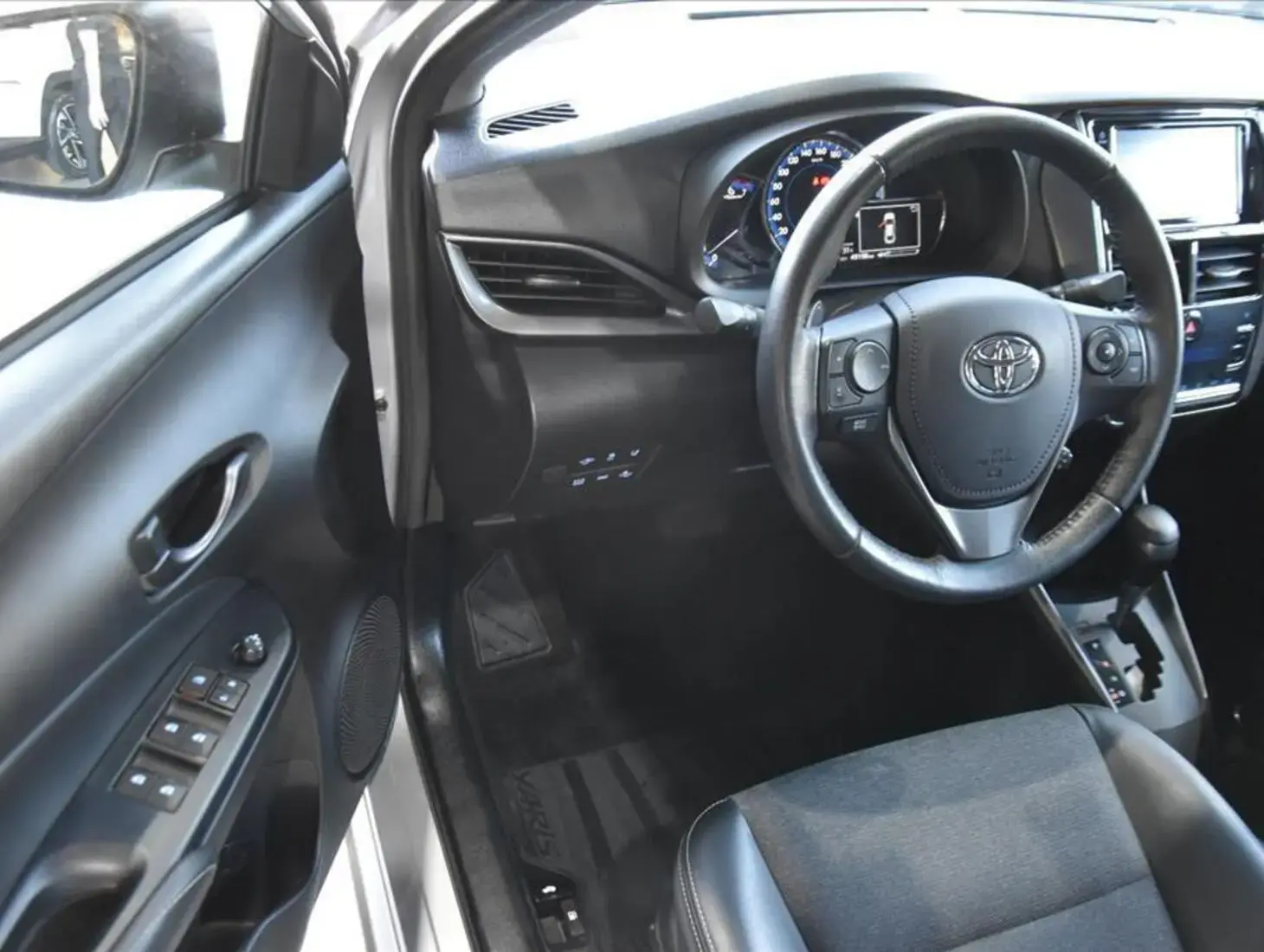 galeria YARIS