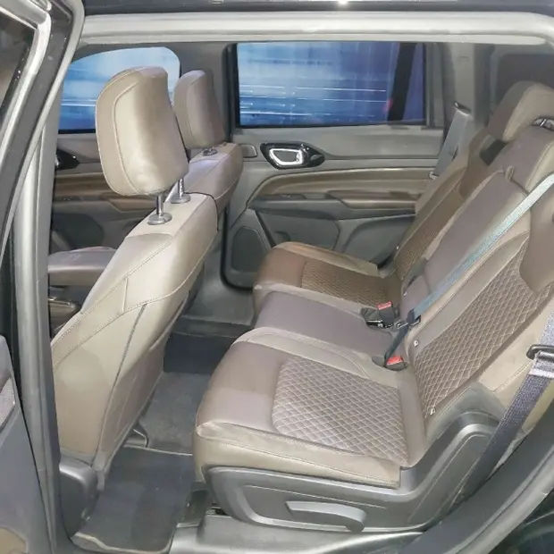 Jeep COMMANDER 2.0 TD380 TURBO DIESEL OVERLAND AT9
