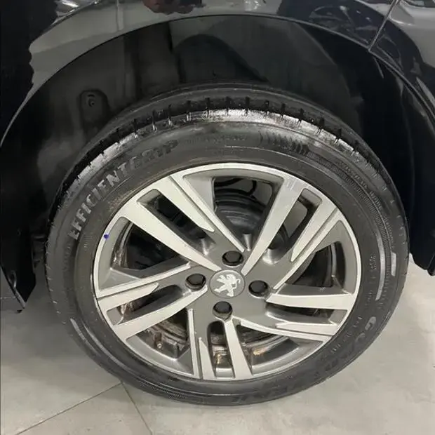 Peugeot 208 1.6 16V FLEX GRIFFE AT6
