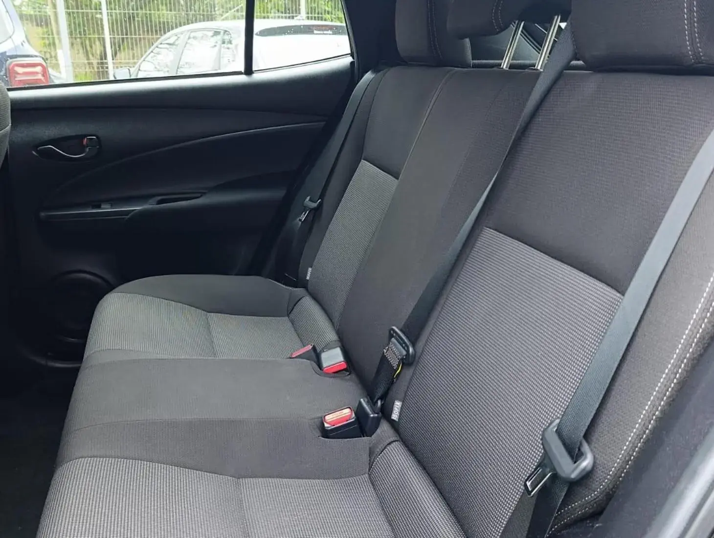galeria Yaris